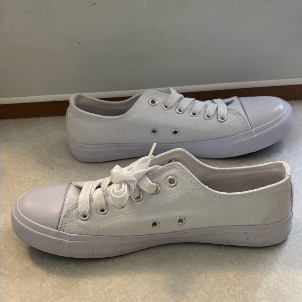 BCG All-White Canvas Sneakers New
